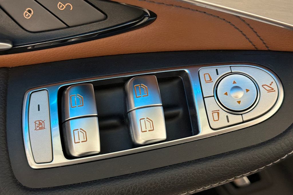Thumbnail: 2019 Mercedes-Benz GLC - 21