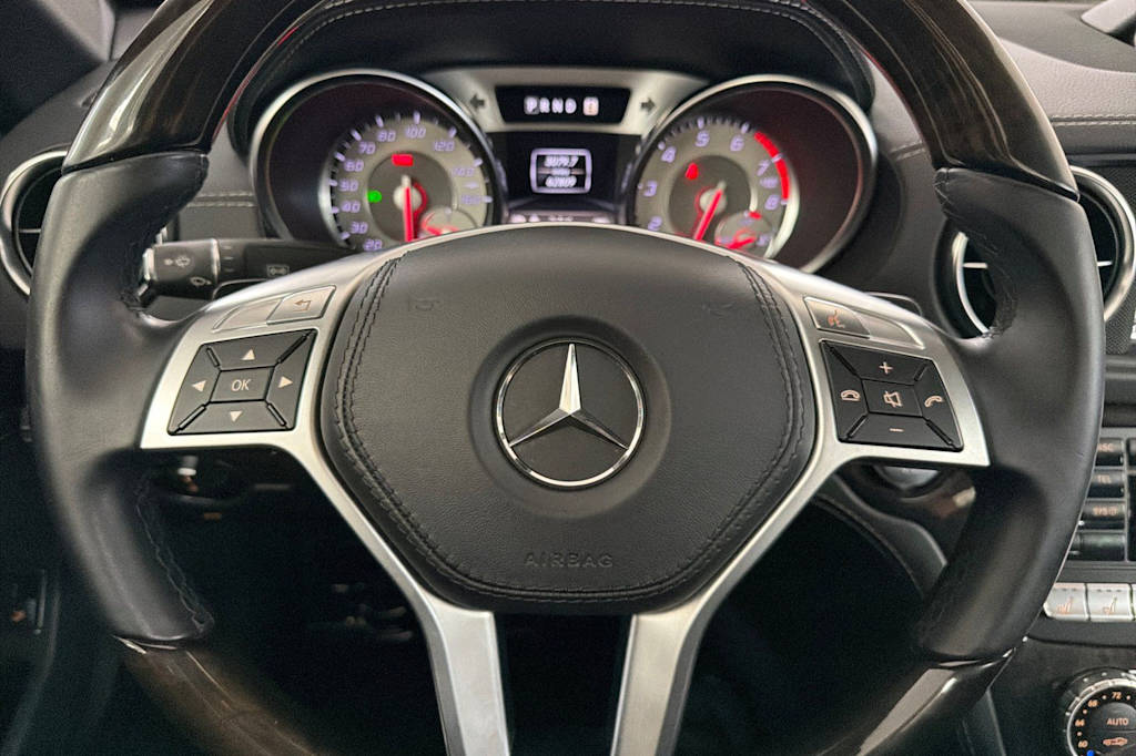 Thumbnail: 2013 Mercedes-Benz SL-Class - 24