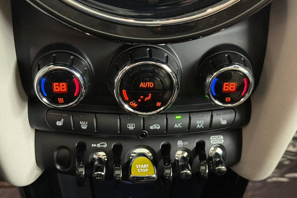 Thumbnail: 2023 MINI Cooper - 25
