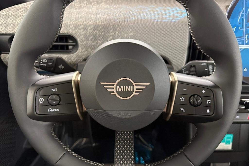 Thumbnail: 2026 MINI Cooper - 22