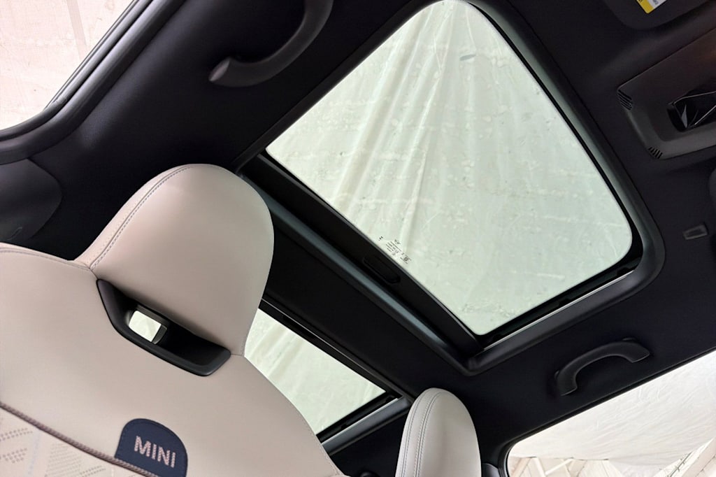 Thumbnail: 2026 MINI Cooper - 19
