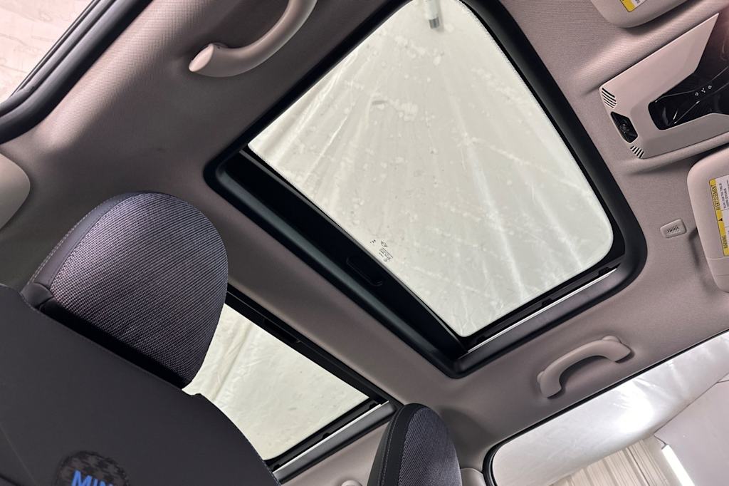 Thumbnail: 2025 MINI Cooper - 23