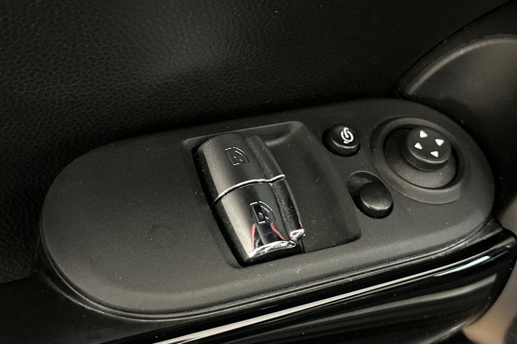 Thumbnail: 2024 MINI Cooper - 22