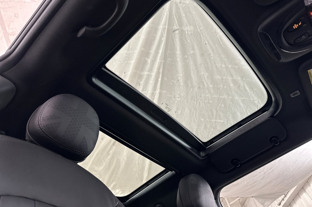 Thumbnail: 2024 MINI Cooper - 23