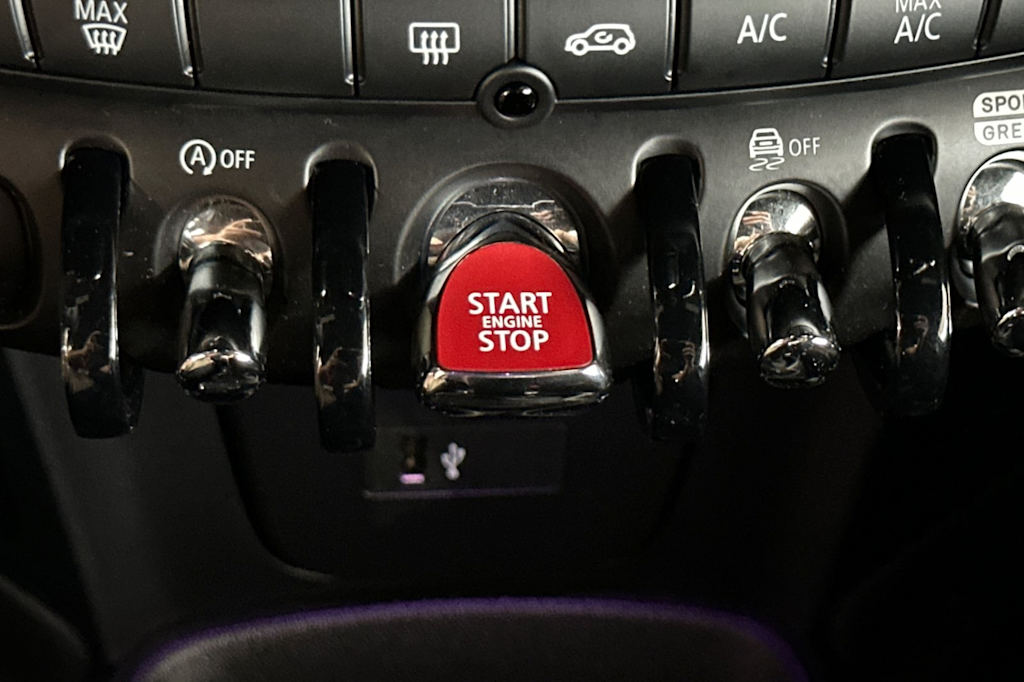 Thumbnail: 2022 MINI Cooper - 25