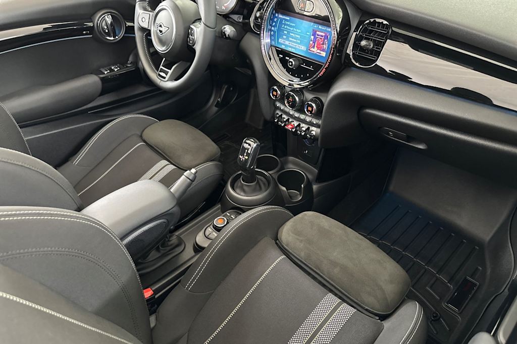 Thumbnail: 2022 MINI Cooper - 12