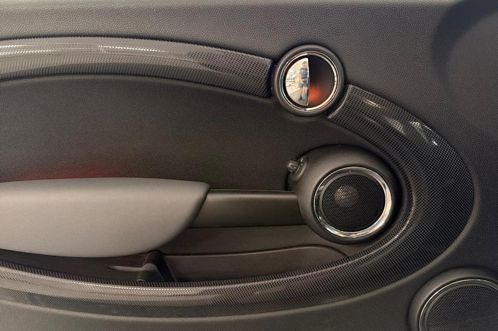 Thumbnail: 2011 MINI Cooper - 18