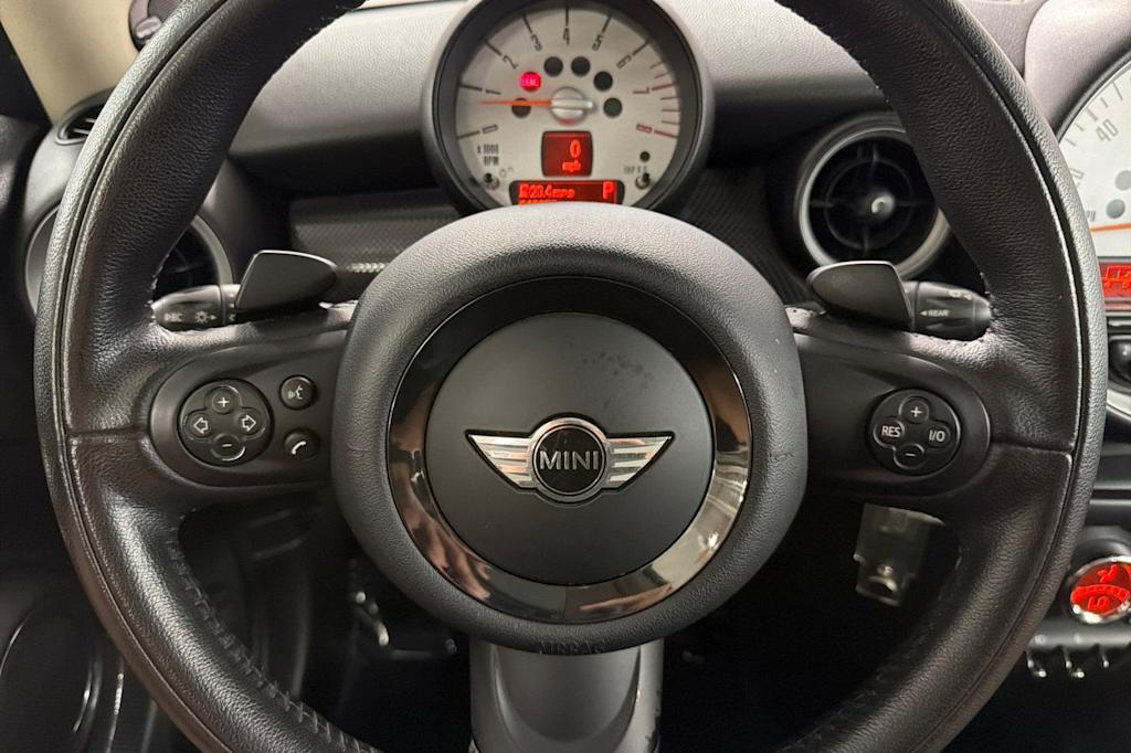 Thumbnail: 2011 MINI Cooper - 24