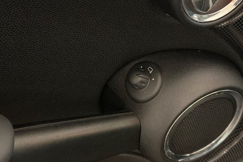 Thumbnail: 2011 MINI Cooper - 19