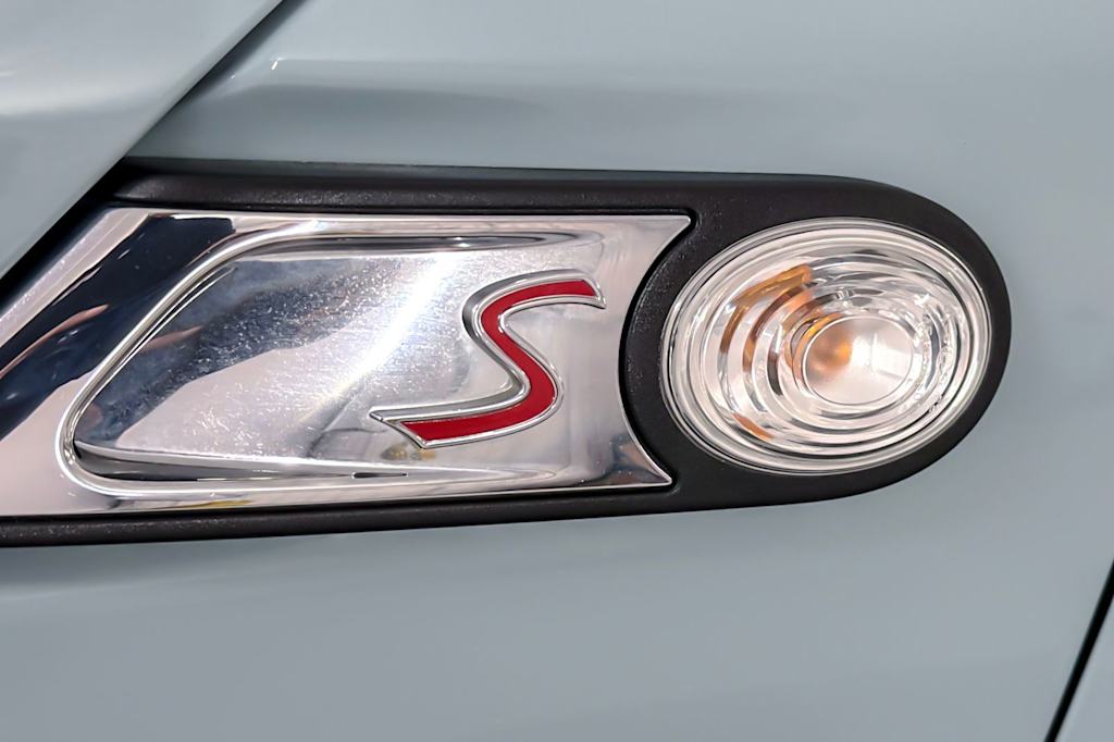 Thumbnail: 2011 MINI Cooper - 27