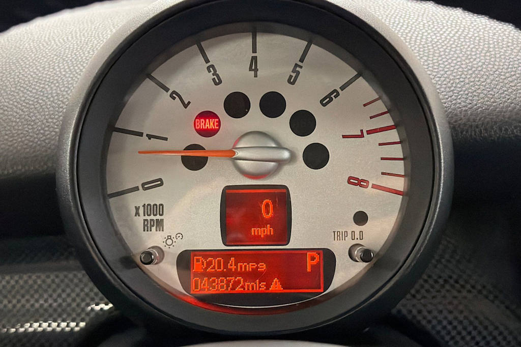 Thumbnail: 2011 MINI Cooper - 25