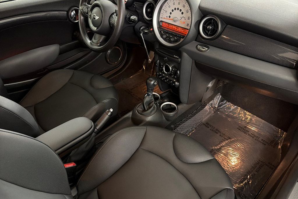 Thumbnail: 2011 MINI Cooper - 11