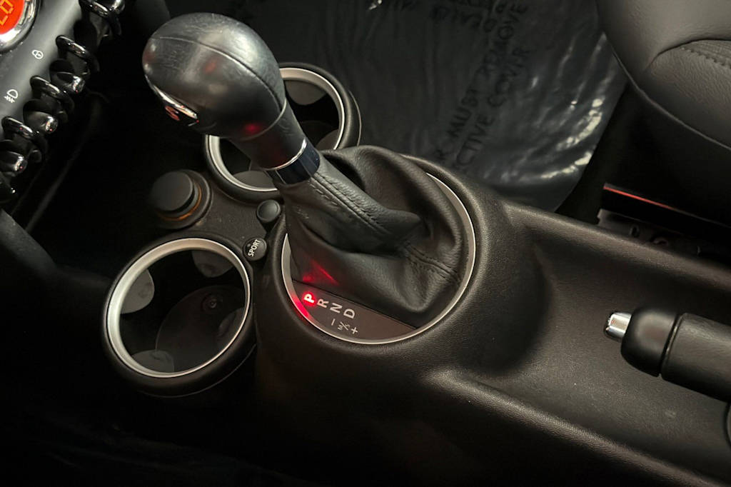 Thumbnail: 2011 MINI Cooper - 13