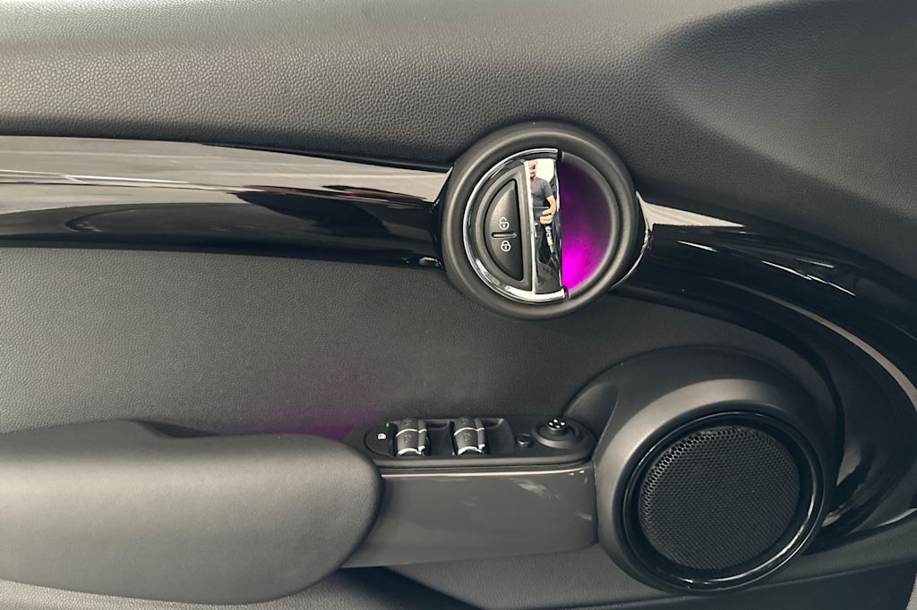 Thumbnail: 2021 MINI Cooper - 23