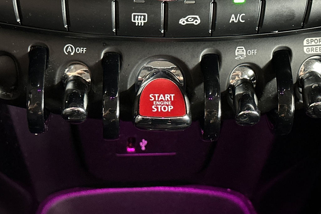 Thumbnail: 2021 MINI Cooper - 10