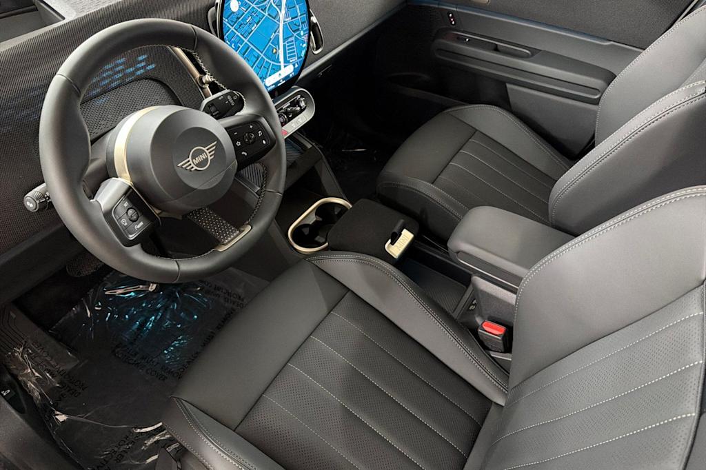 Thumbnail: 2027 MINI Cooper Countryman - 9