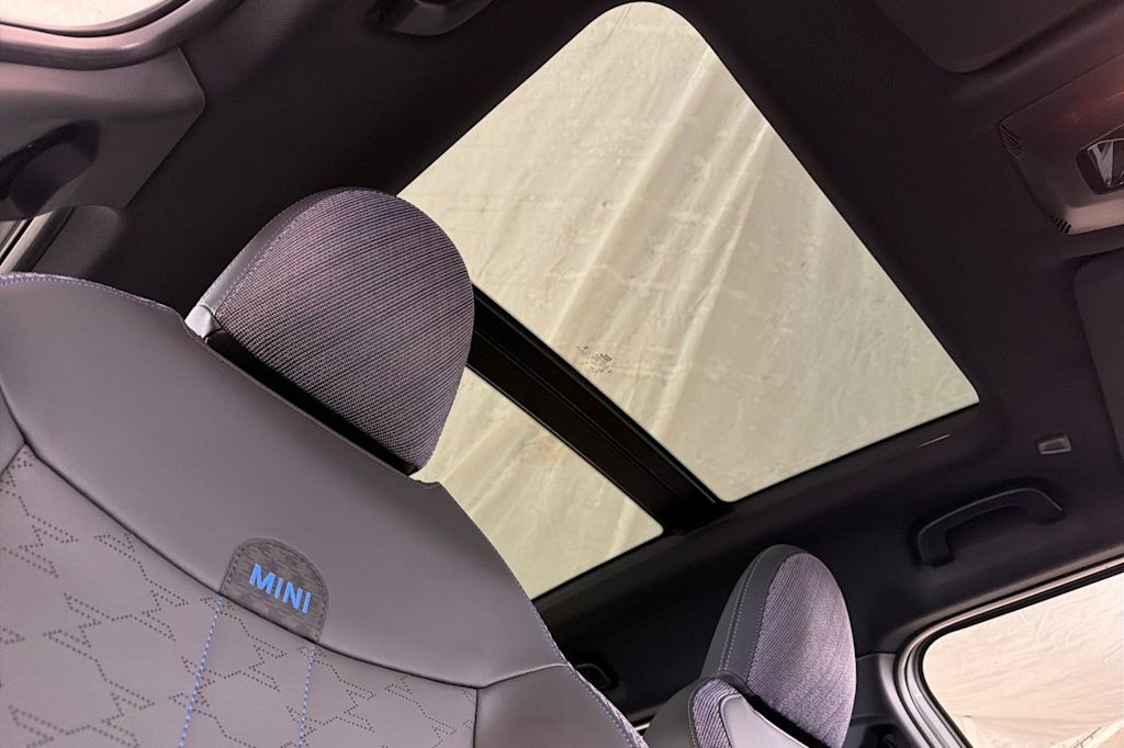 Thumbnail: 2027 MINI Cooper Countryman - 19