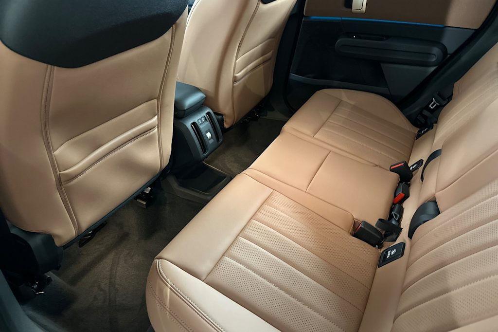 Thumbnail: 2026 MINI Cooper Countryman - 11