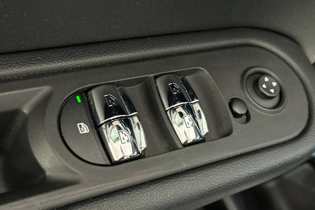 Thumbnail: 2023 MINI Cooper Countryman - 23