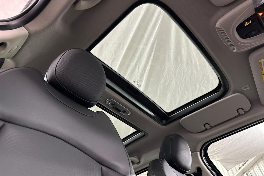 Thumbnail: 2023 MINI Cooper Countryman - 22