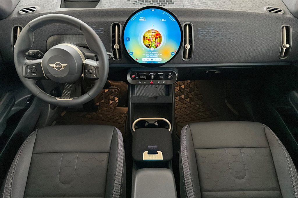 Thumbnail: 2025 MINI Cooper Countryman - 2