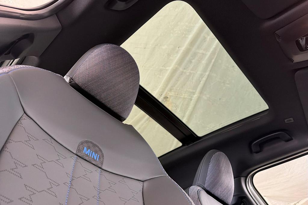 Thumbnail: 2025 MINI Cooper Countryman - 21