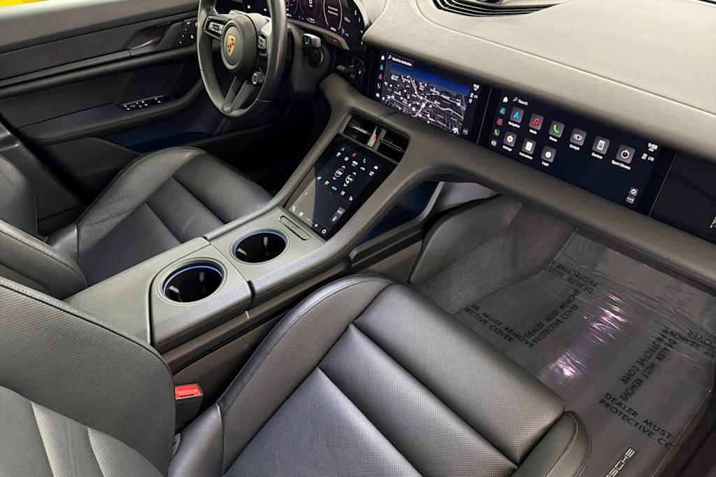 Thumbnail: 2023 Porsche Taycan - 10