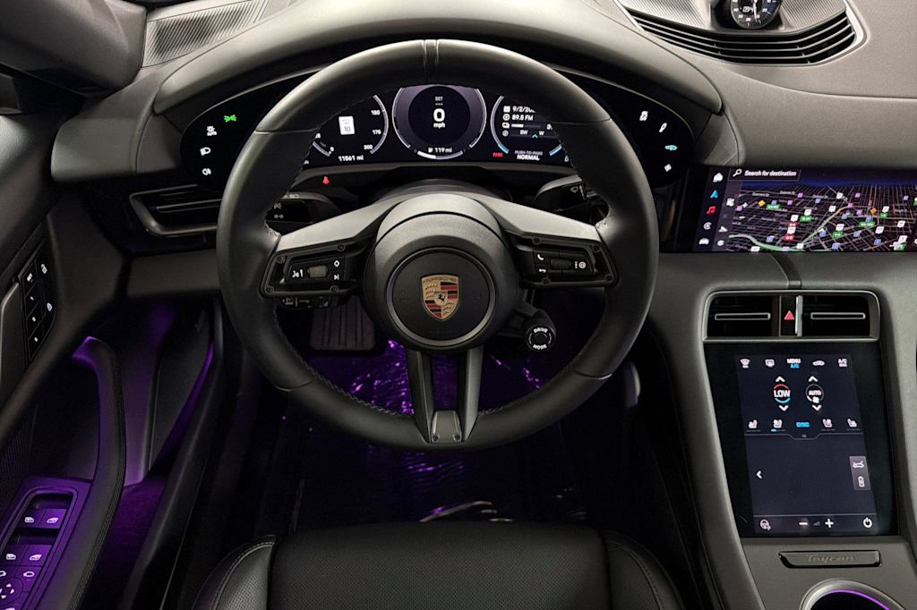 Thumbnail: 2025 Porsche Taycan - 10
