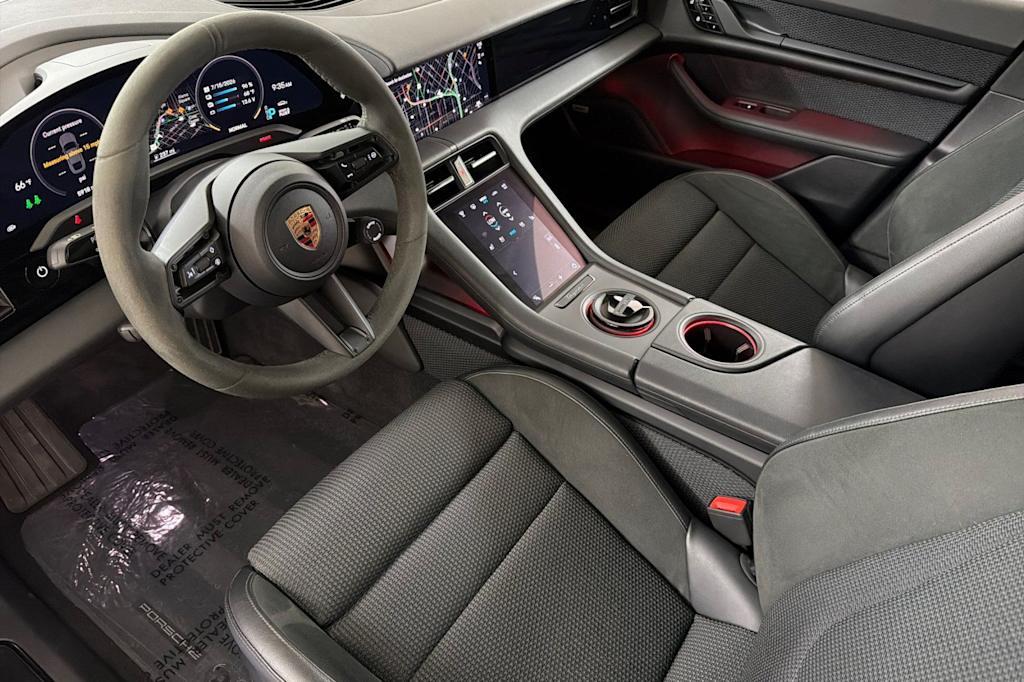 Thumbnail: 2020 Porsche Taycan - 8