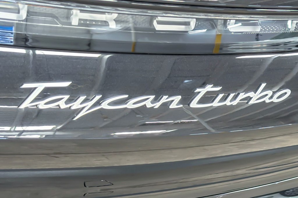 Thumbnail: 2020 Porsche Taycan - 6