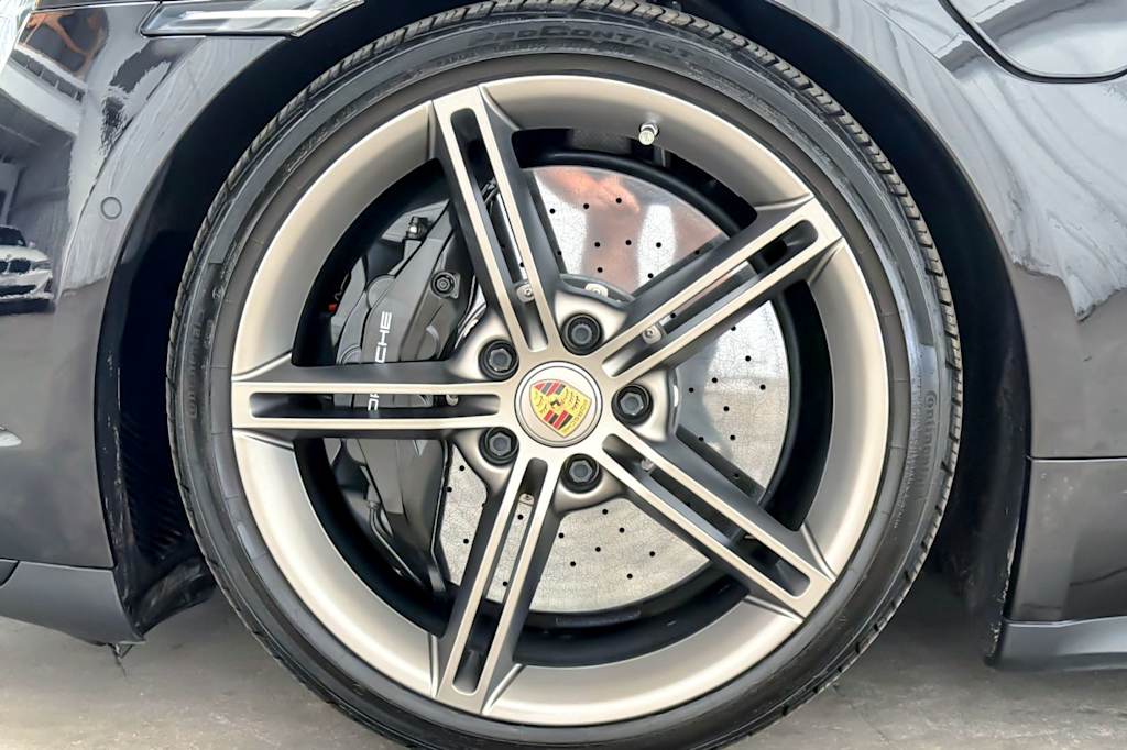 Thumbnail: 2020 Porsche Taycan - 7
