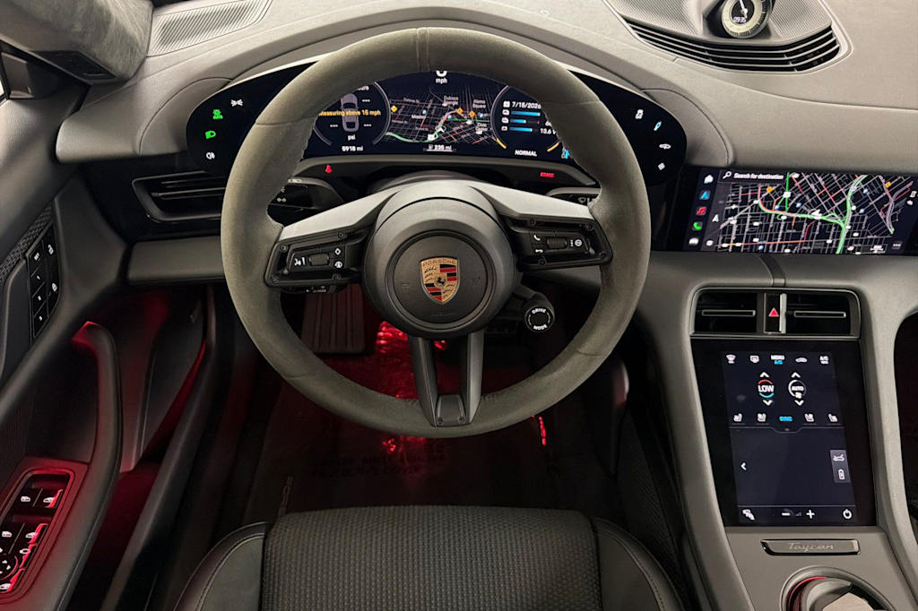 Thumbnail: 2020 Porsche Taycan - 10