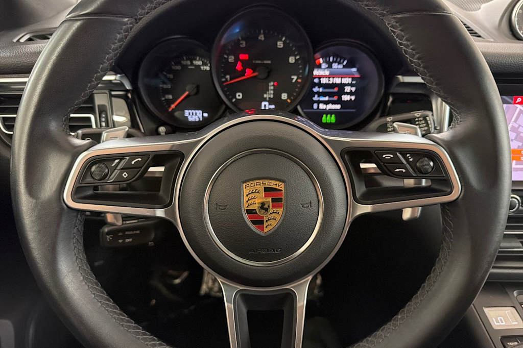 Thumbnail: 2021 Porsche Macan - 13
