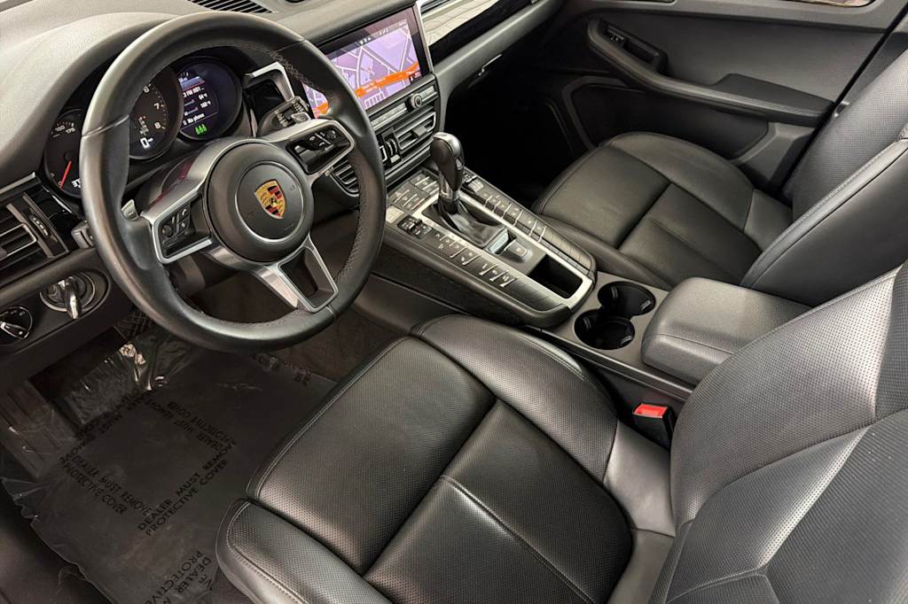 Thumbnail: 2021 Porsche Macan - 9