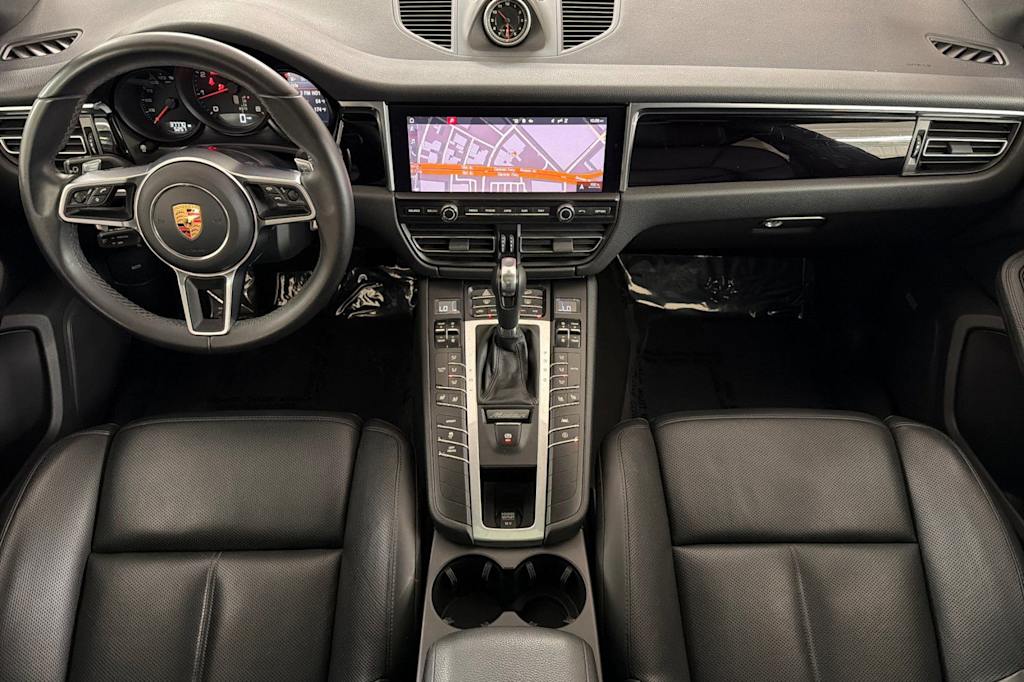 Thumbnail: 2021 Porsche Macan - 2