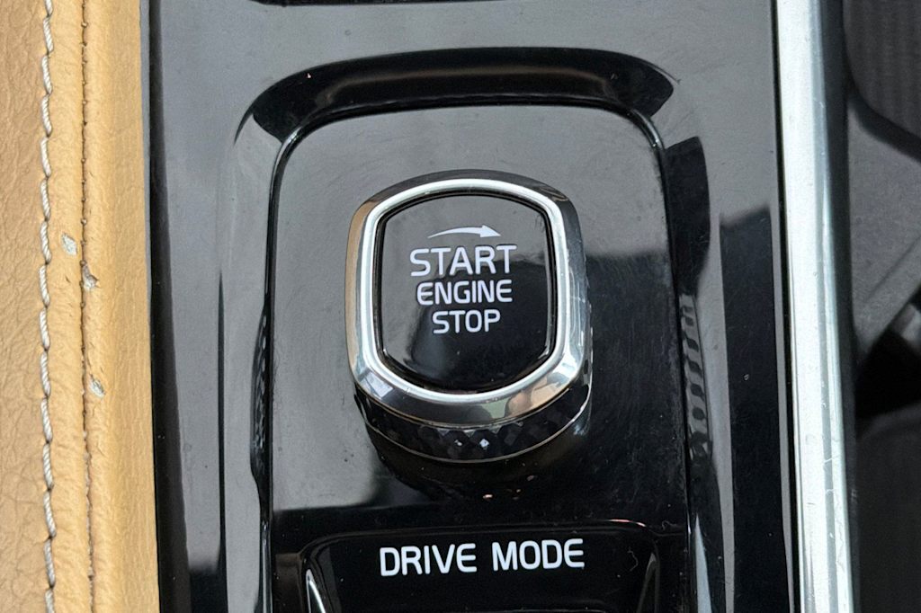 Thumbnail: 2019 Volvo XC90 - 26