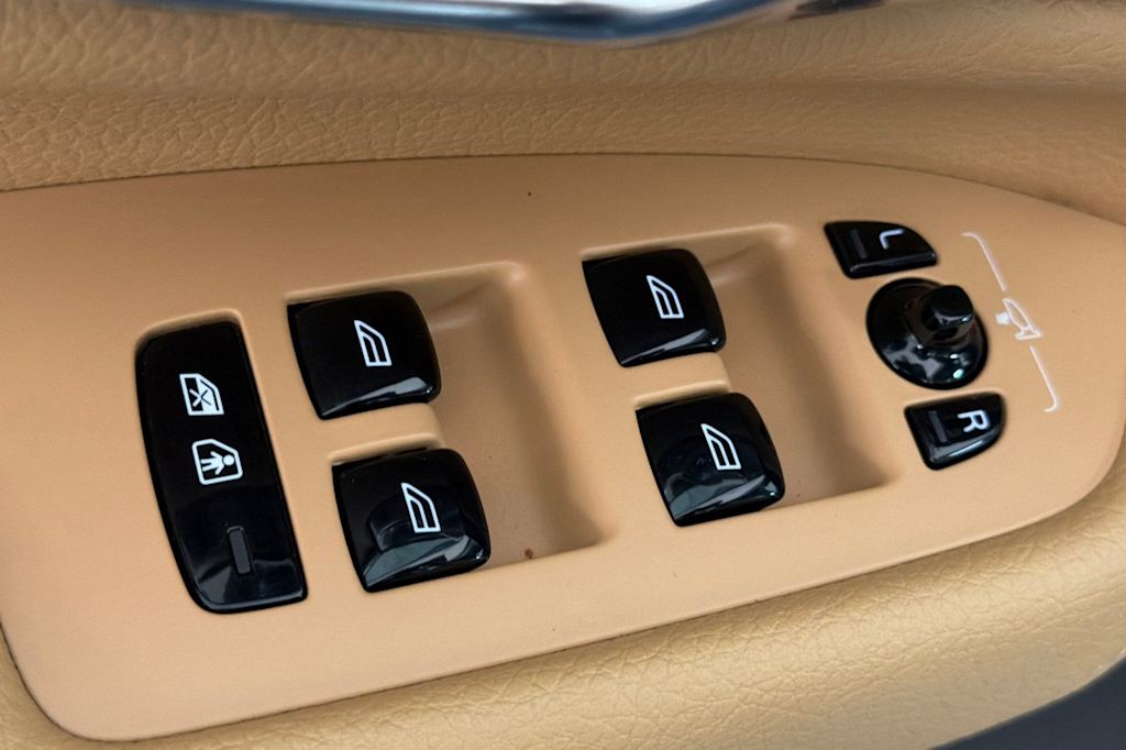 Thumbnail: 2019 Volvo XC90 - 22