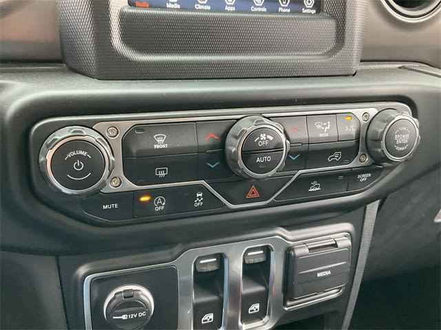 2021 Jeep Wrangler Sport 26