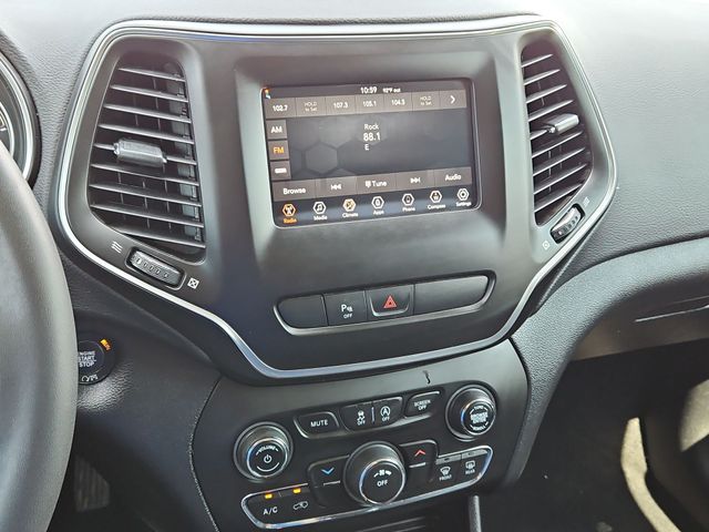 Thumbnail: 2020 Jeep Cherokee - 14