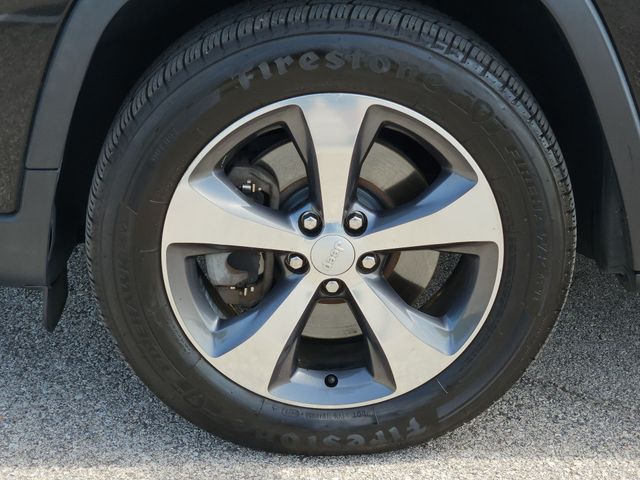 Thumbnail: 2019 Jeep Cherokee - 7