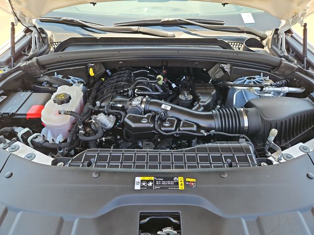 Thumbnail: 2023 Jeep Grand Cherokee - 8