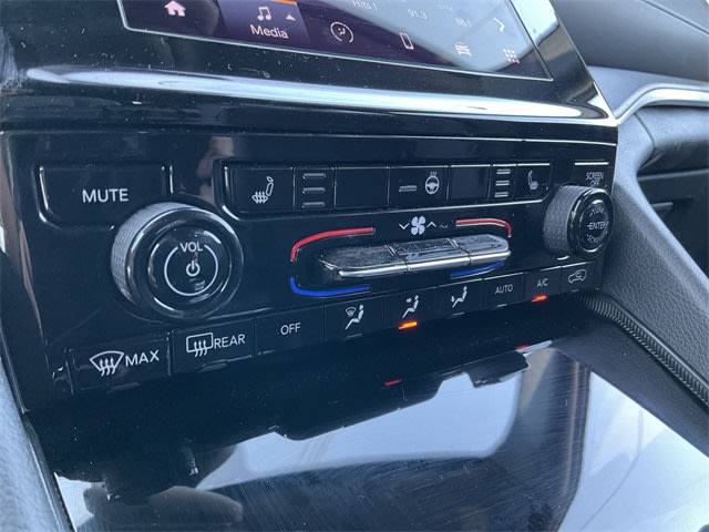 Thumbnail: 2024 Jeep Grand Cherokee L - 23