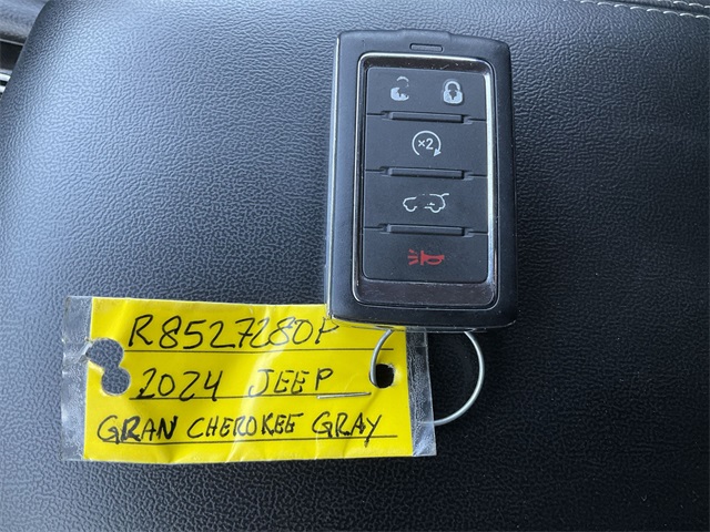Thumbnail: 2024 Jeep Grand Cherokee L - 12