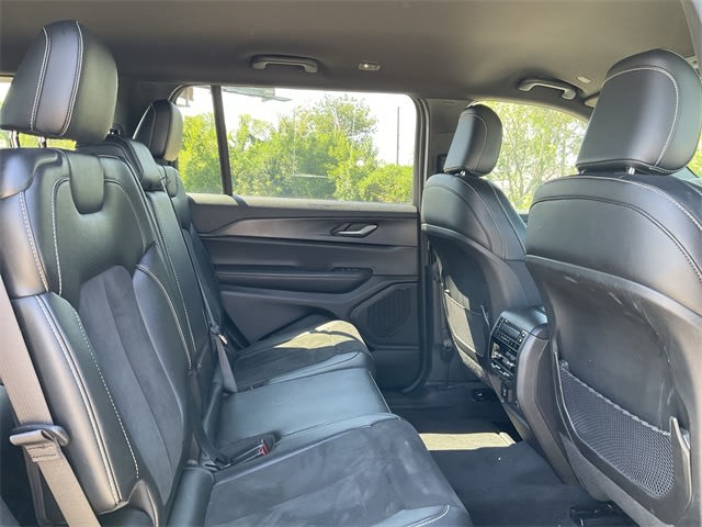 Thumbnail: 2024 Jeep Grand Cherokee L - 20