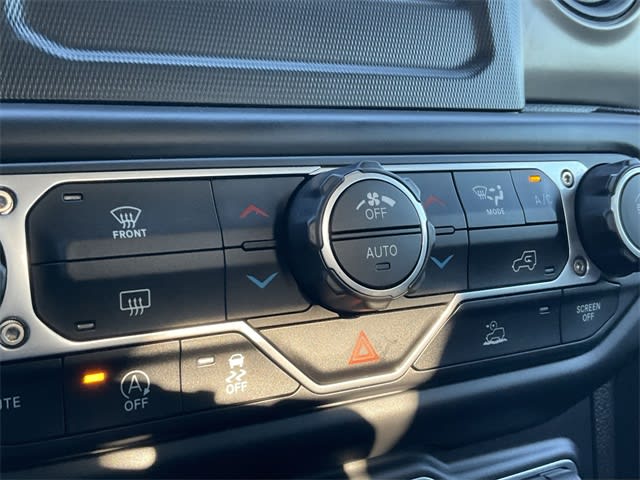 Thumbnail: 2022 Jeep Gladiator - 26