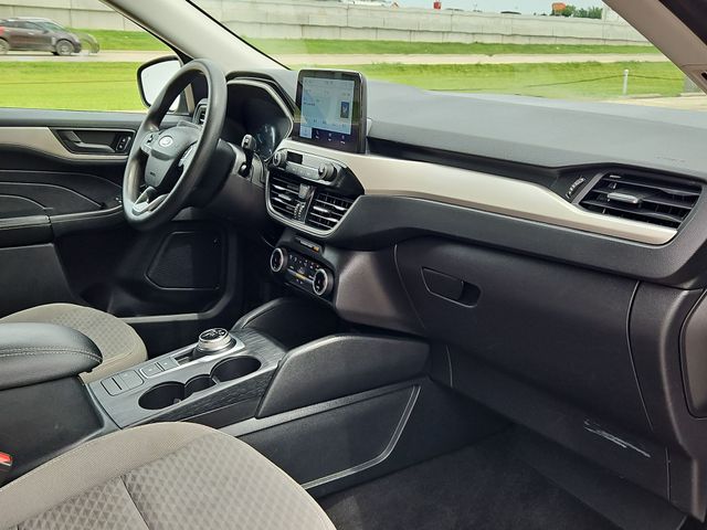 Thumbnail: 2022 Ford Escape - 8