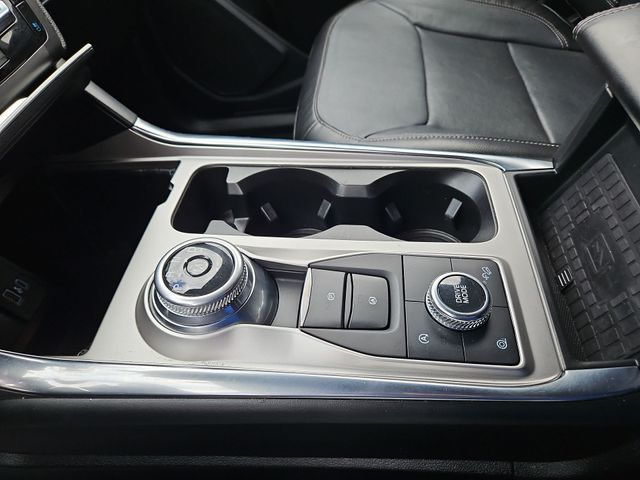 Thumbnail: 2020 Ford Explorer - 14