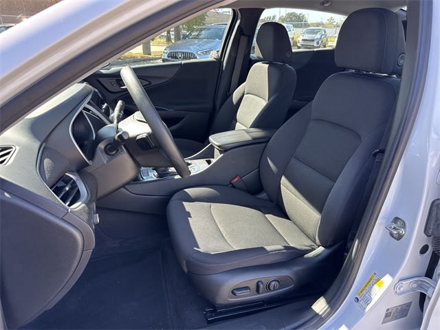 Thumbnail: 2024 Chevrolet Malibu - 8