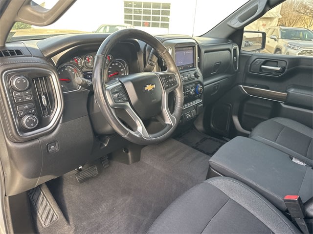 2019 Chevrolet Silverado 1500 LT 3