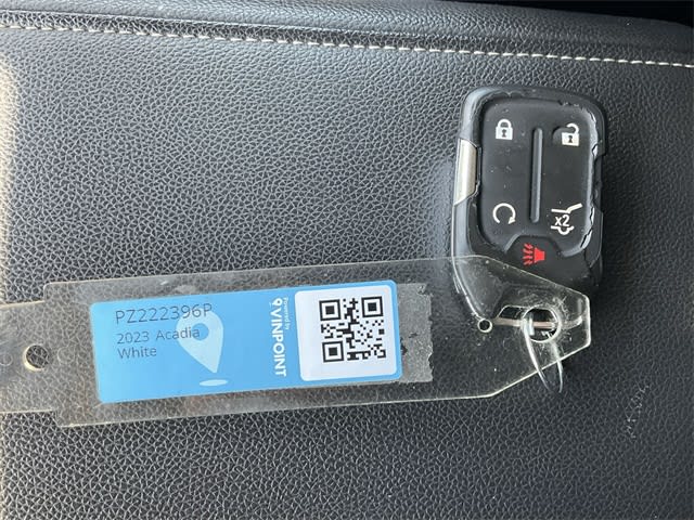 Thumbnail: 2023 GMC Acadia - 14